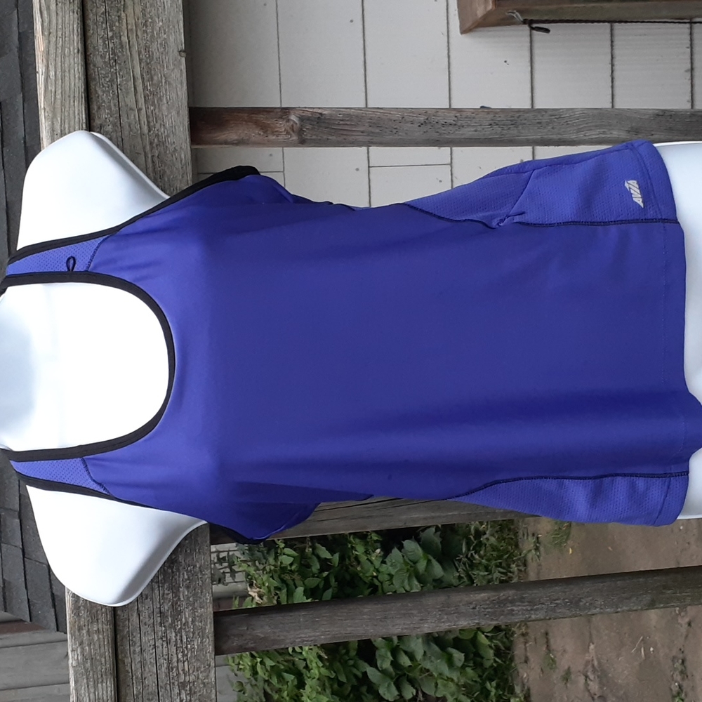 Avia Sport Top Size Medium